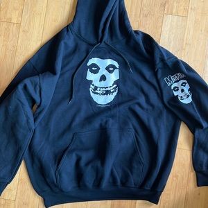 Misfits XL long sleeved hooded sweatshirt